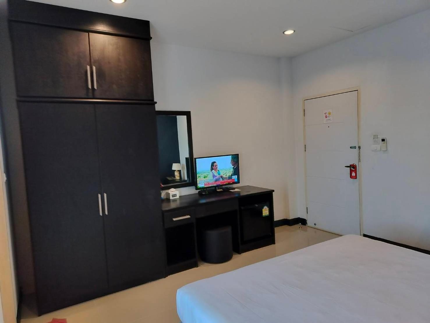 May House Karon Beach Ban Karon エクステリア 写真