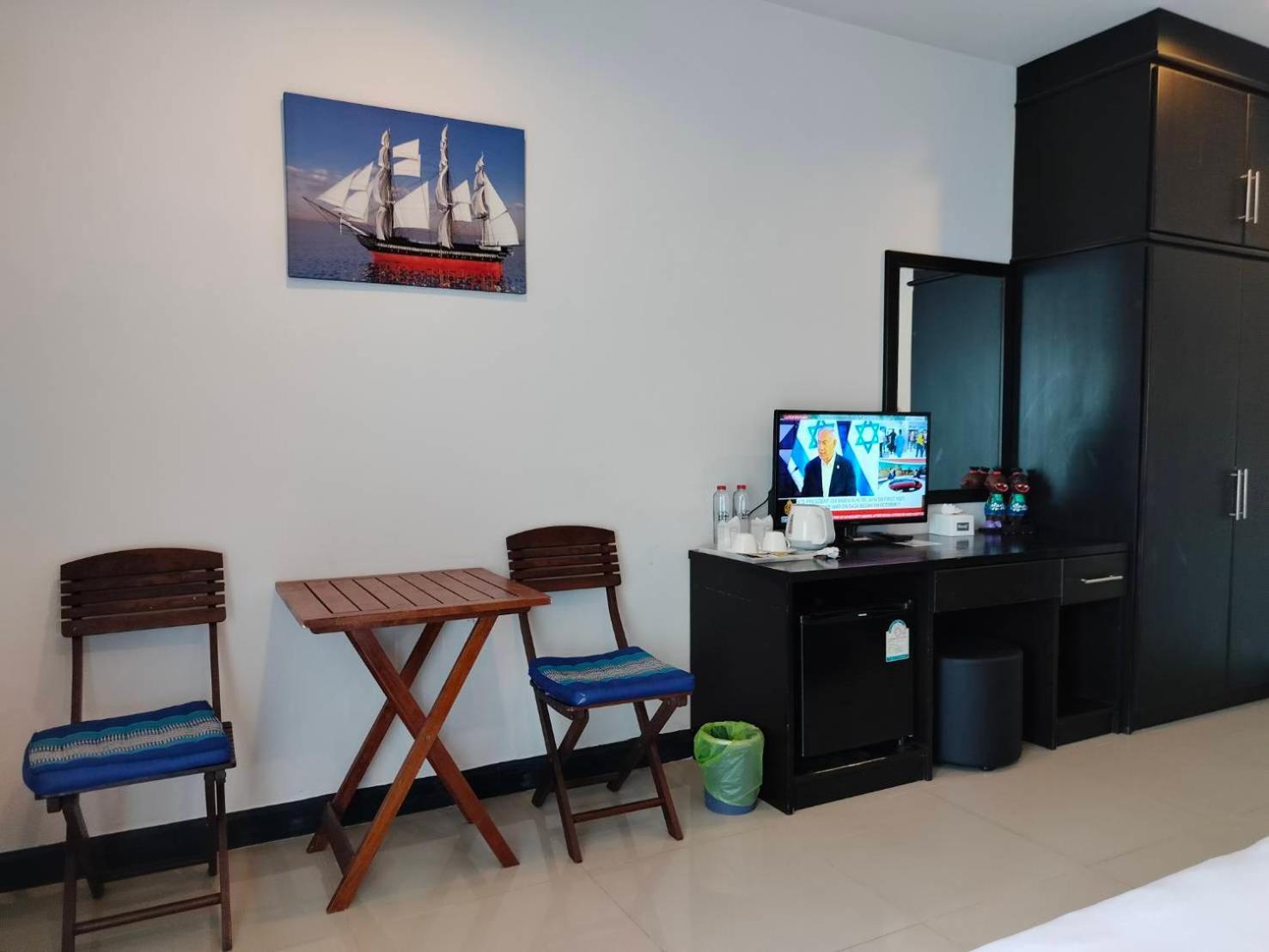 May House Karon Beach Ban Karon エクステリア 写真